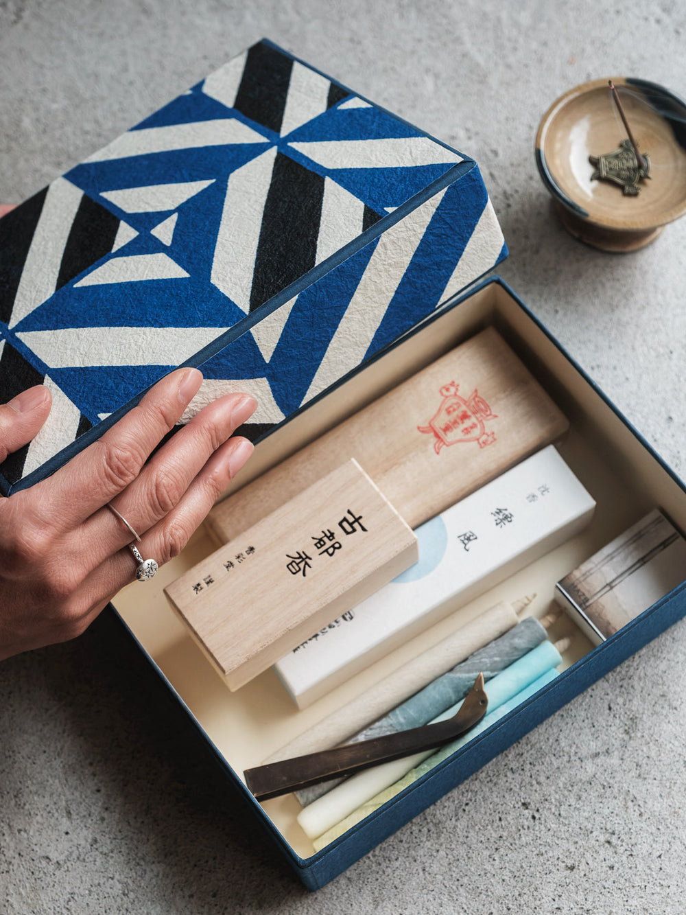 Washi Letter Box - Mangekyo (Kaleidscope)