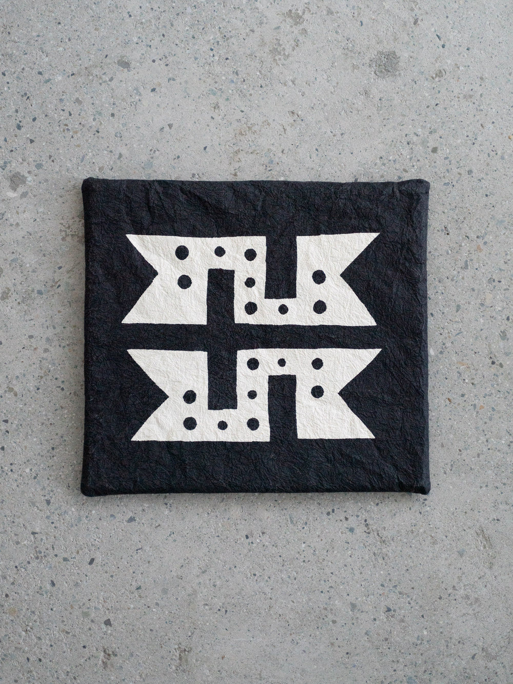 Washi Kakuza Paper Cushion – Design 3 Black