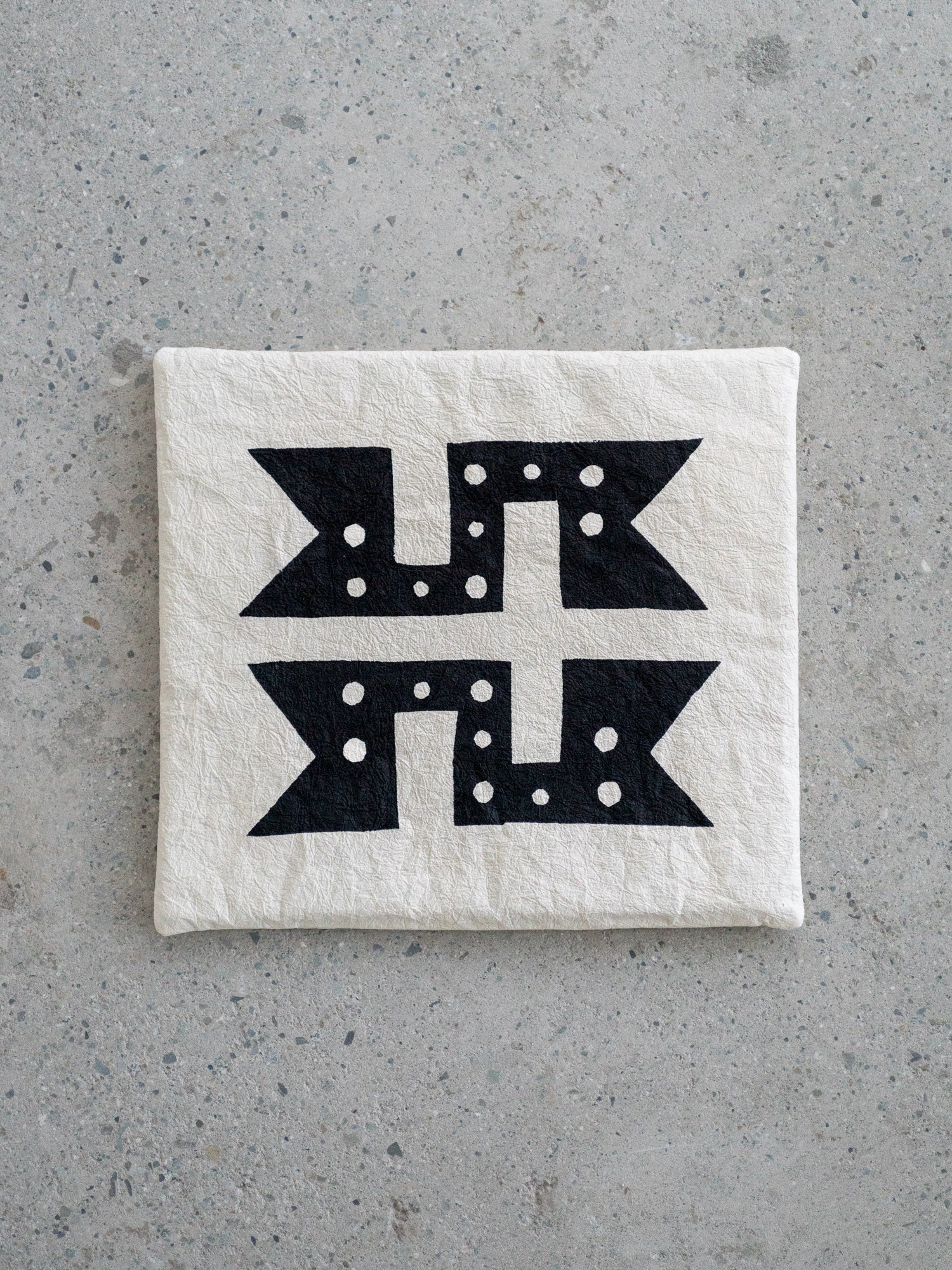 Washi Kakuza Paper Cushion – Design 3 White