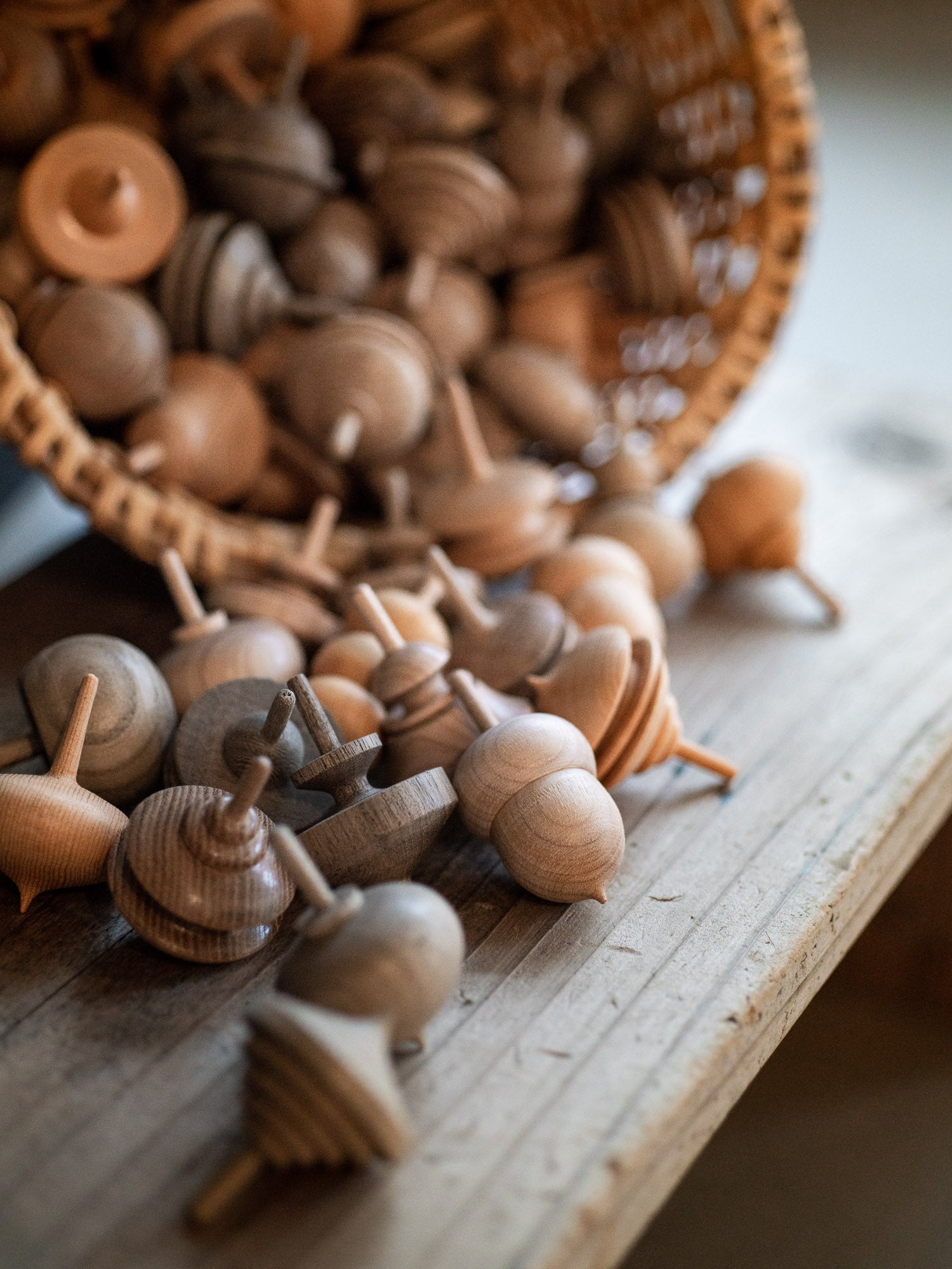 Japanese wooden spinning tops online