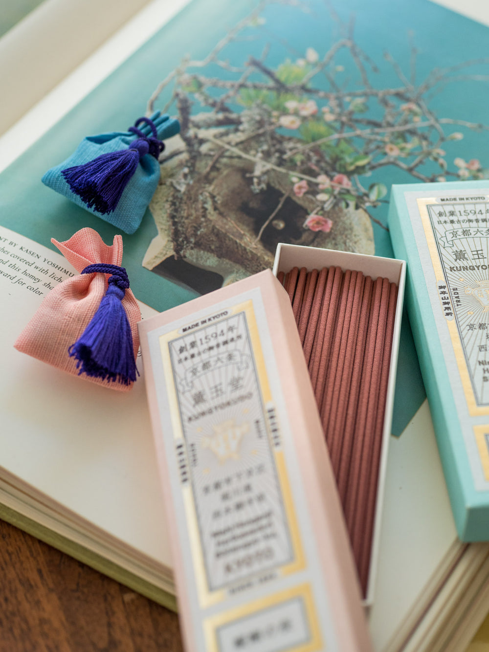 Kungyokudo Incense Sachet – Daigo Cherry Blossom