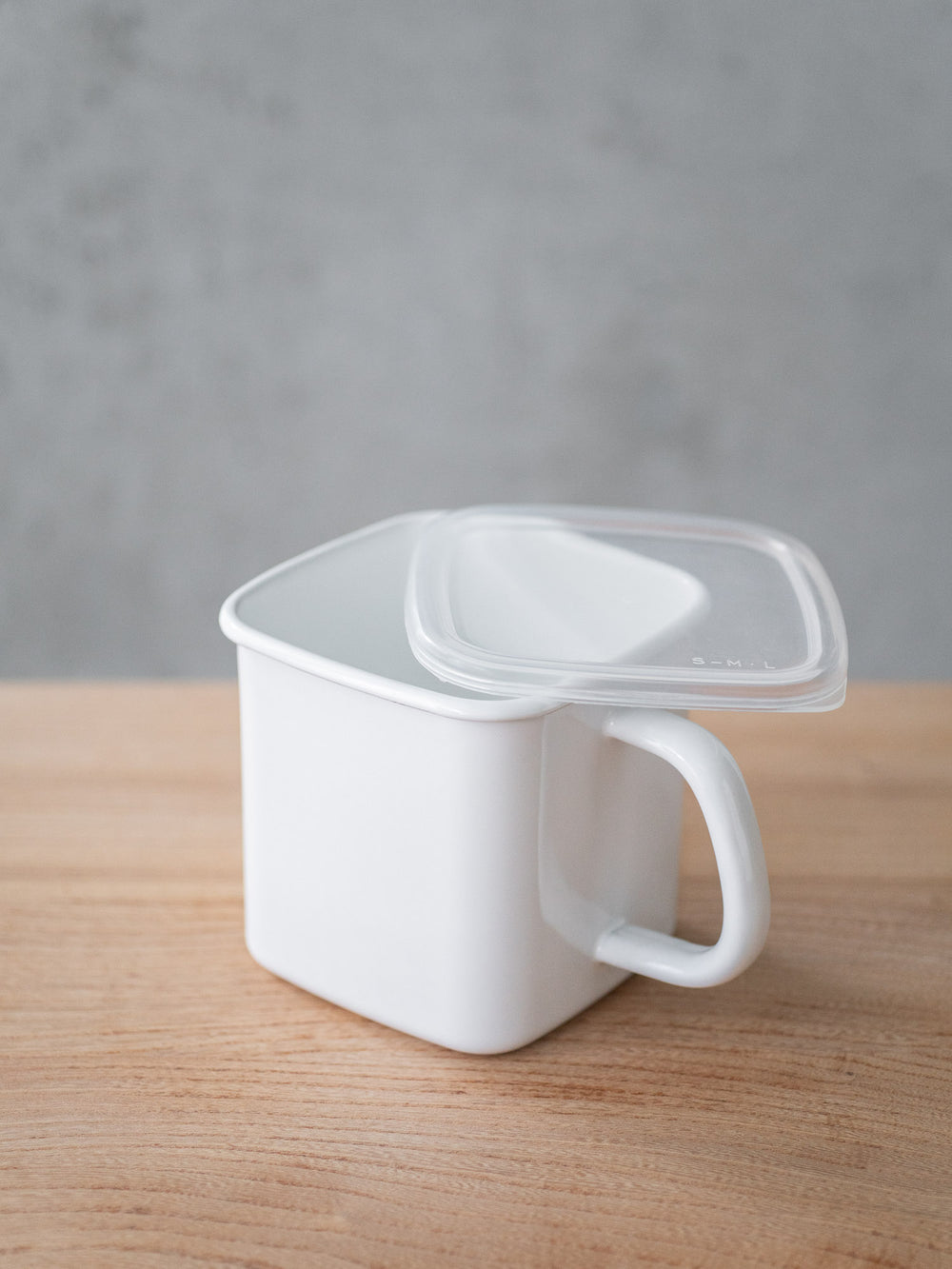 Noda Horo Enamel Container – Square with Handle