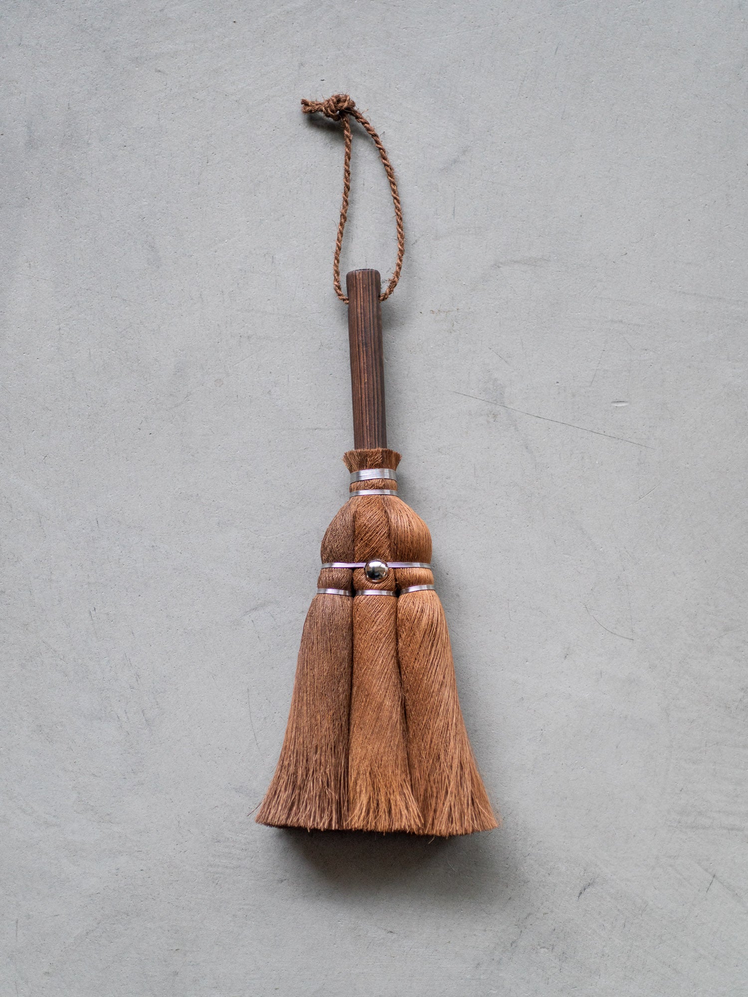 Shuro Handy Broom with Hinoki Handle