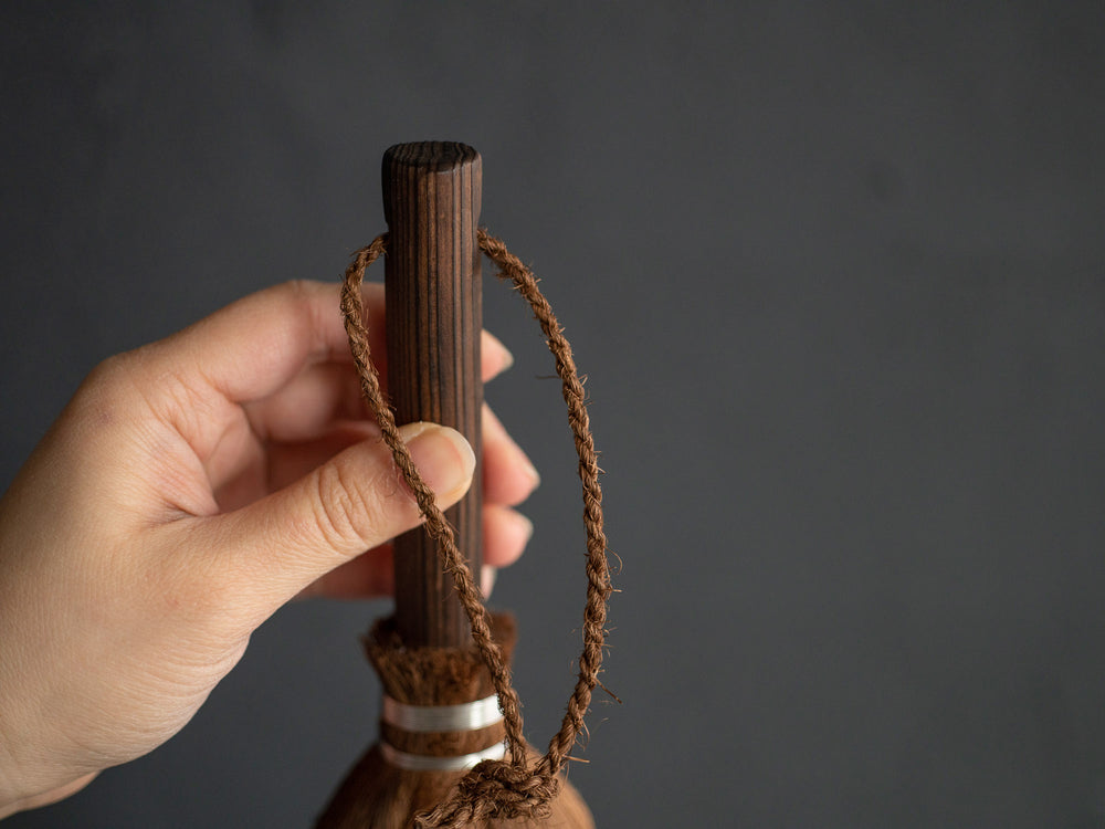 Shuro Handy Broom with Hinoki Handle