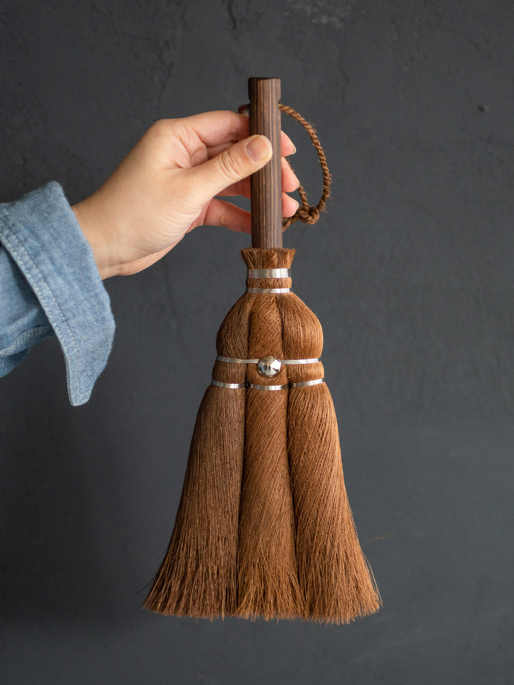 Shuro Handy Broom with Hinoki Handle