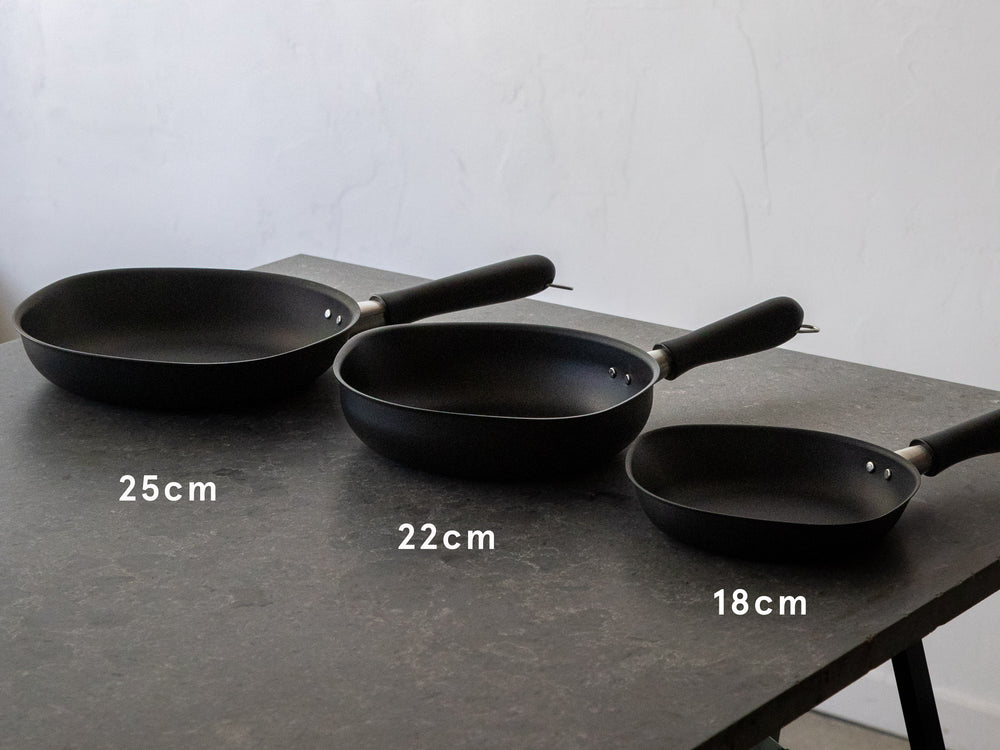 Sori Yanagi Magma Plate Iron Frying Pan