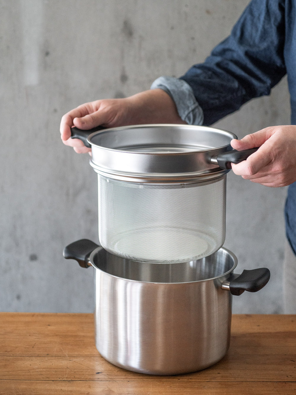 Sori Yanagi Stainless Pasta Pot with Colander