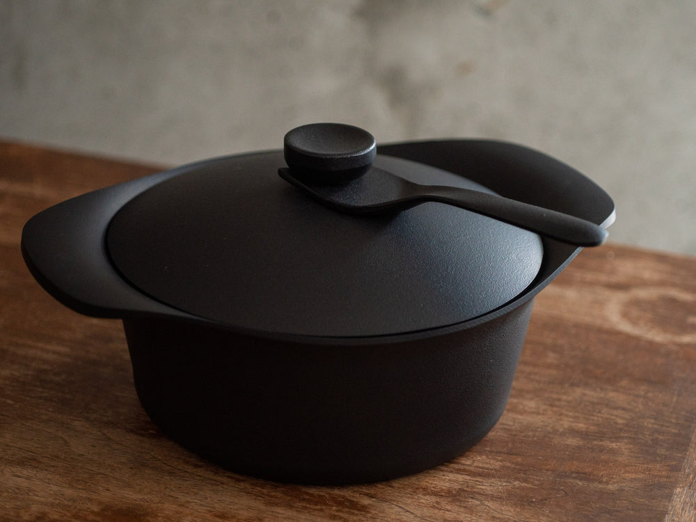 Sori Yanagi Tekki Cast Iron Pot – Deep