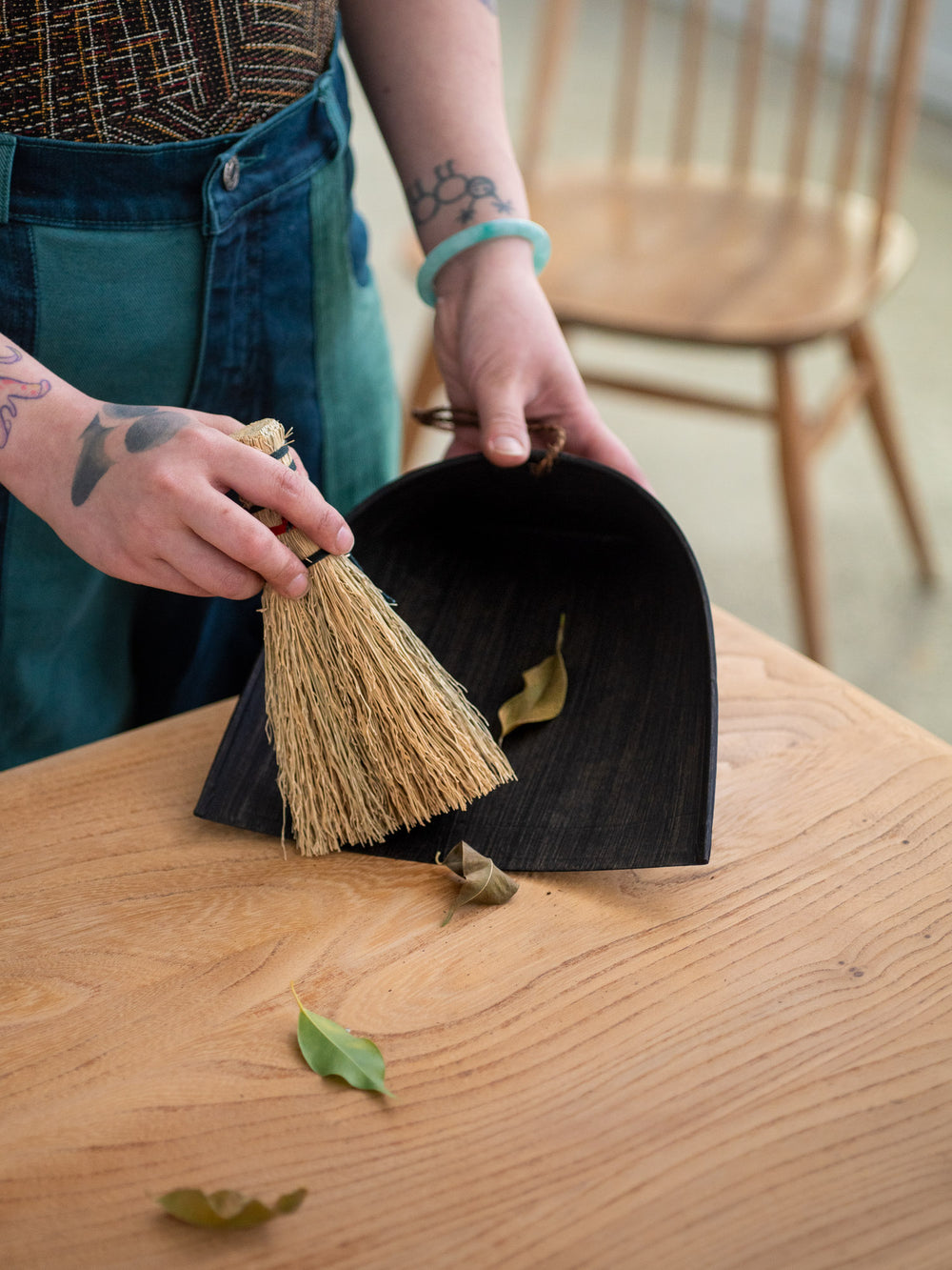 Harimi Black Washi Paper Dustpan