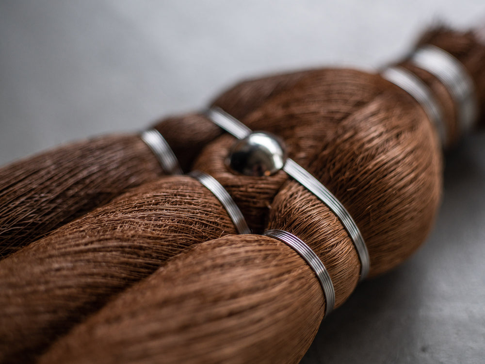 Shuro Handy Broom with Hinoki Handle