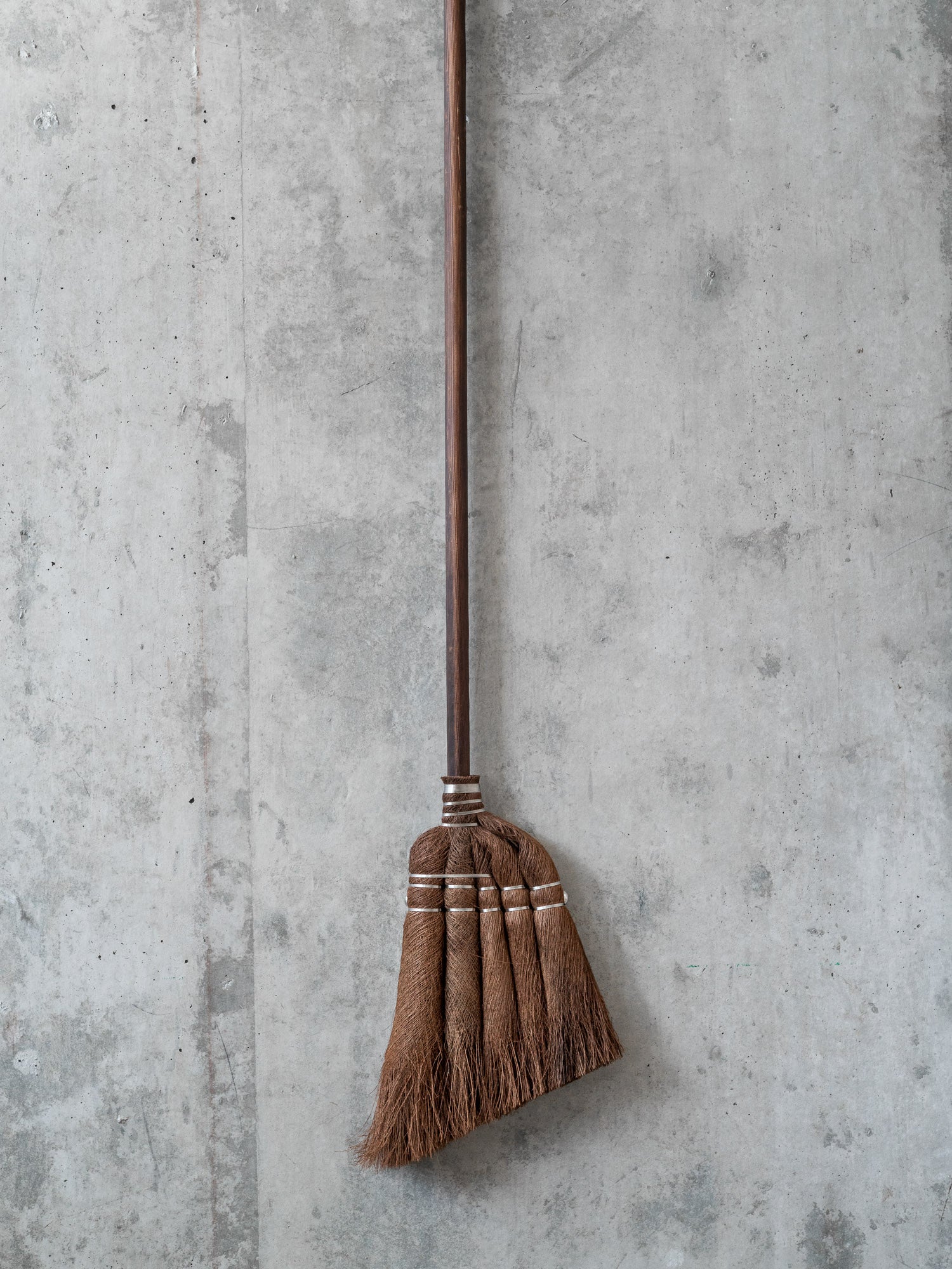 Shuro Long Broom with Hinoki Broomstick