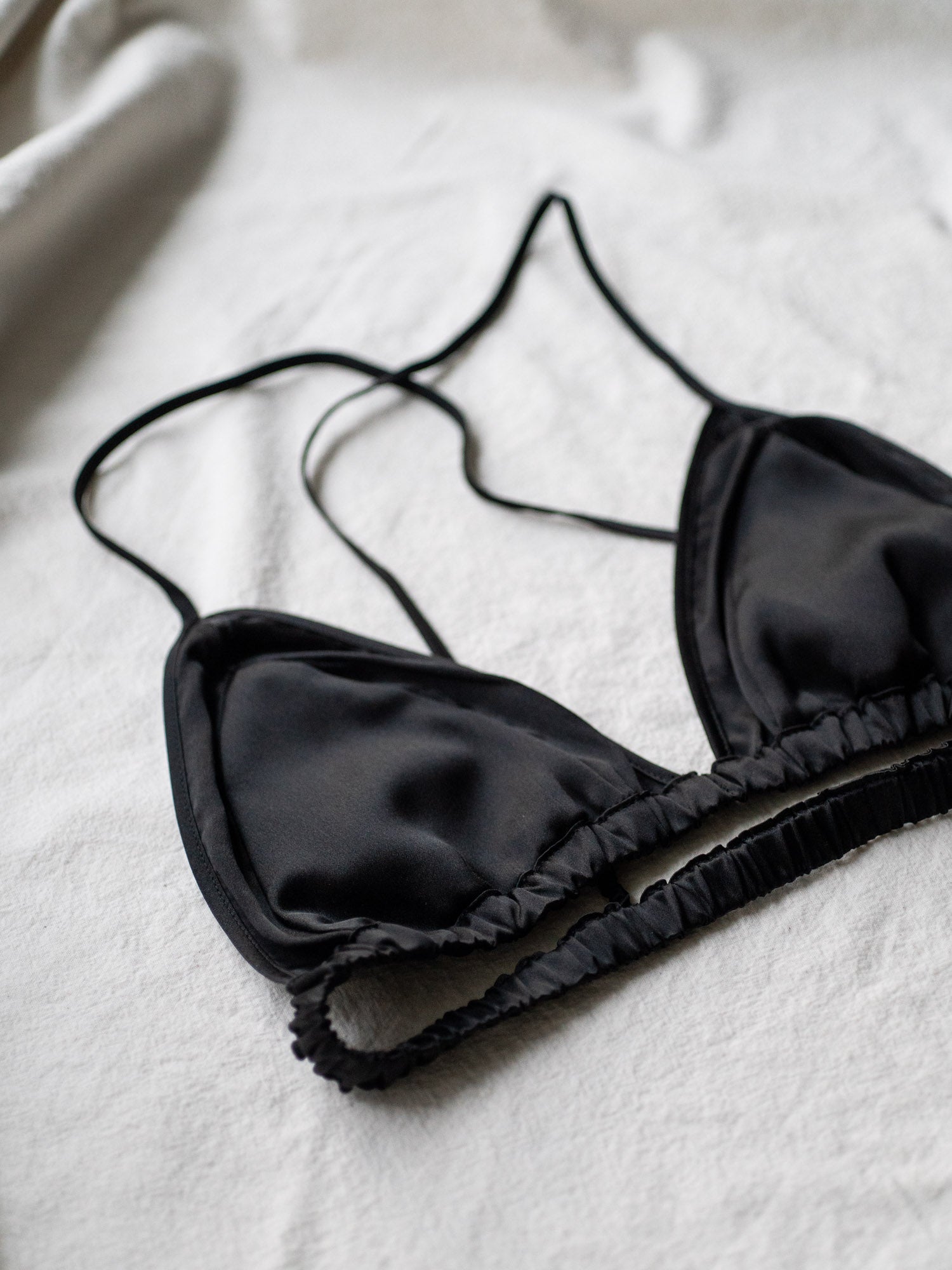 Silk Cross-back Bra - Black