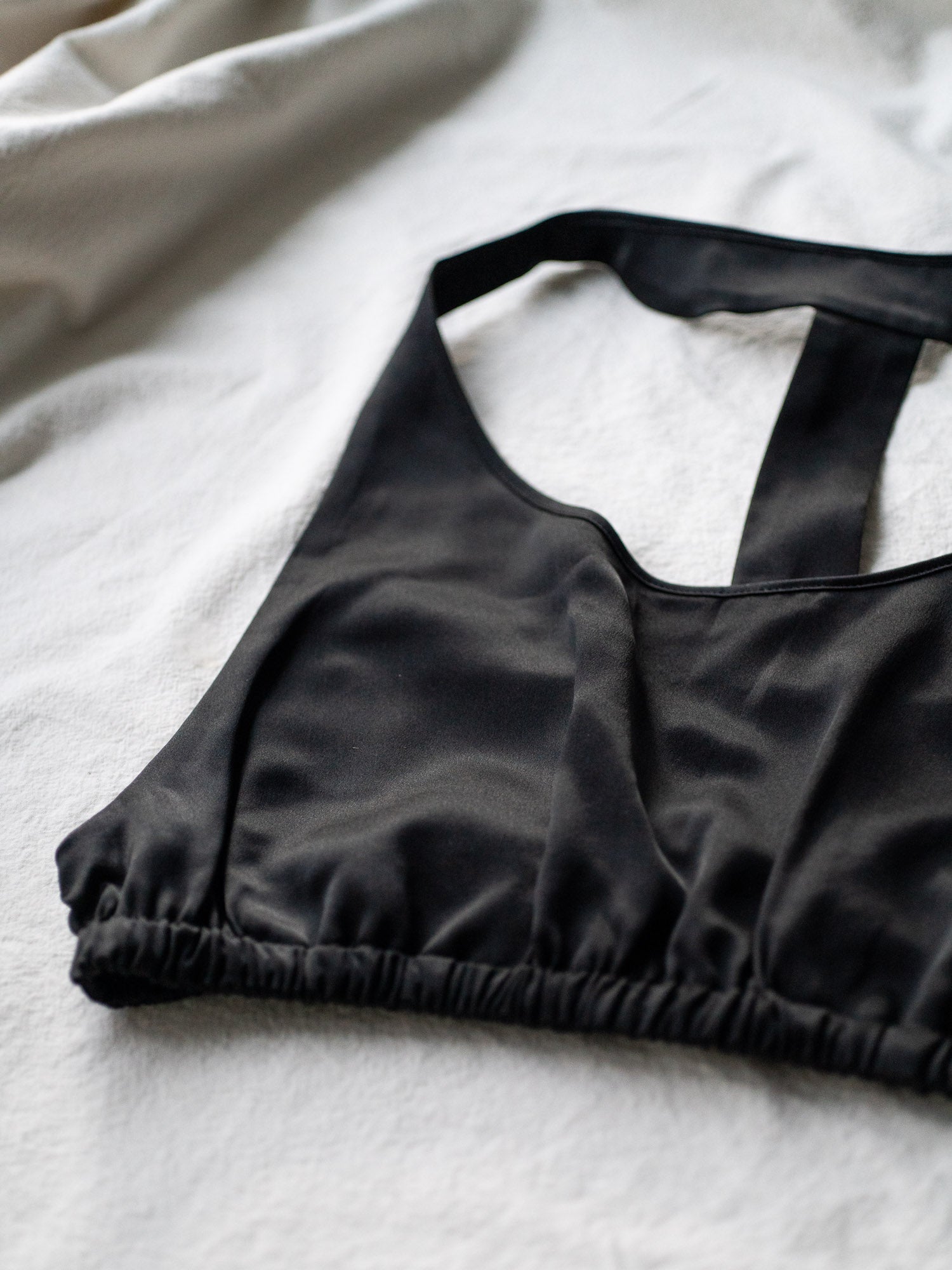 Silk T-back Bra - Black