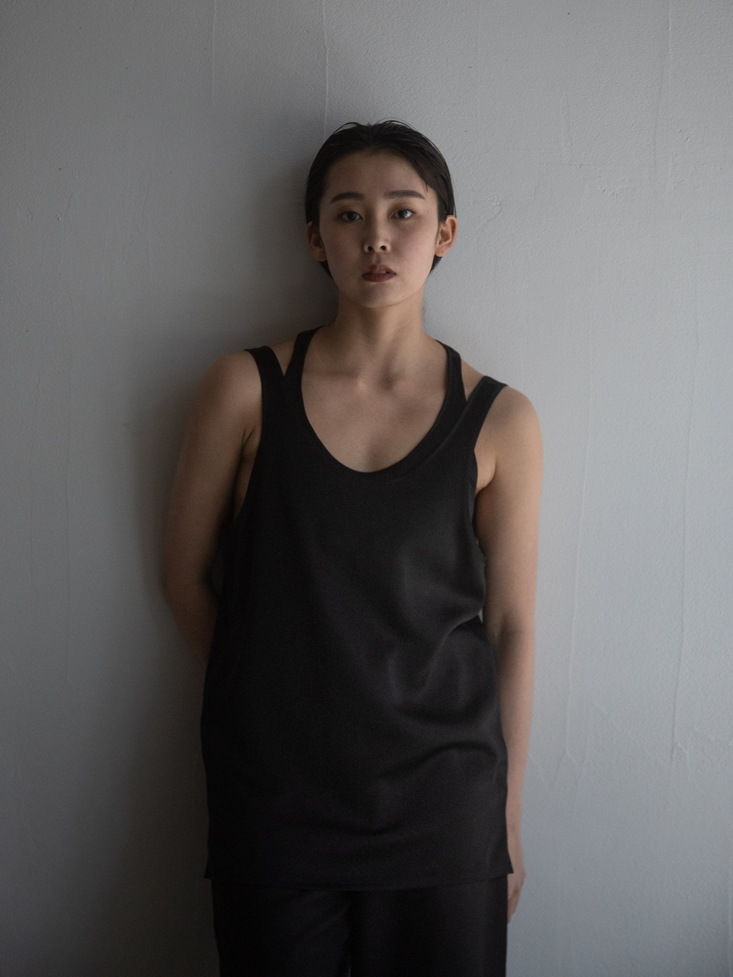 Silk Type-U Tank - Black