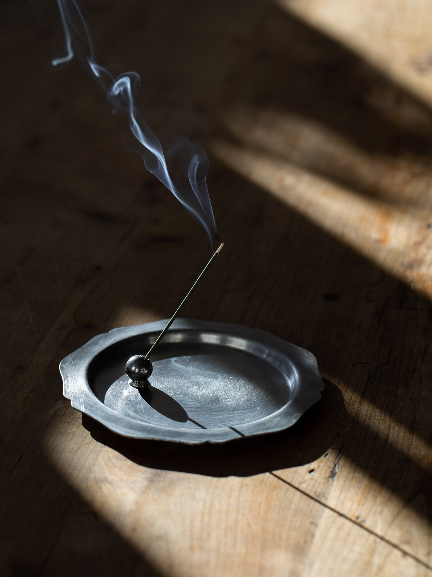 新品◾️マドカリンダル◾️ INCENSE HOLDER WITH SAUCER Round Incense Holder