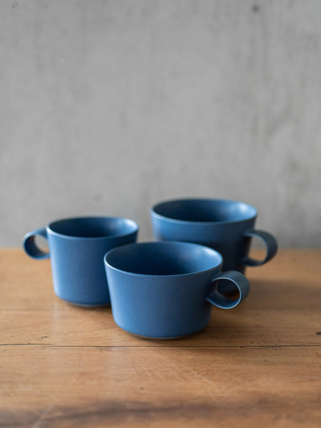 yumiko-iihoshi-blue-porcelain-