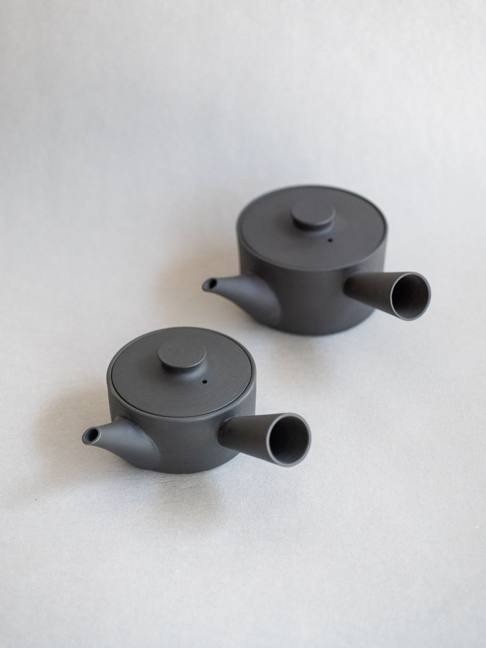 Kyu-su Teapot – Kuro