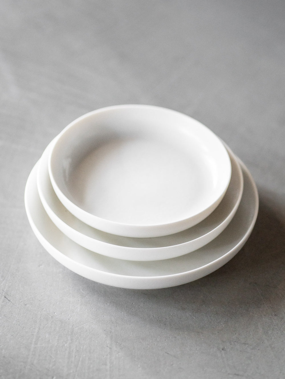 ReIRABO Round Plate – Quiet White